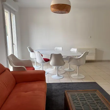 Maison Au Calme Avec Clim, Jardin ,piscine Dans *